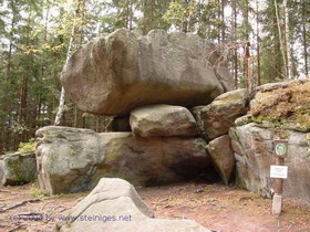 der hngende Stein